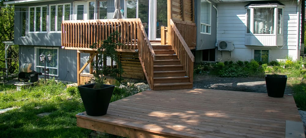 slope deck on backyard