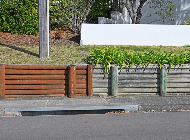 Wooden retaining wall design Wooden retaining wall design