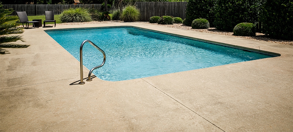 concrete overlays for pool deck resurfacing