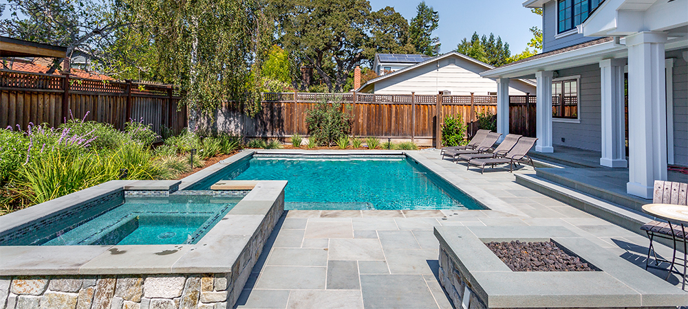 Pool, Patio, Grass, Back Yard, Hot tub